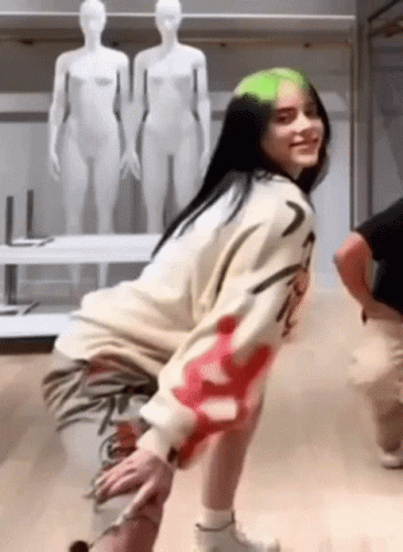 Billie Pleasing A Fan image number 6